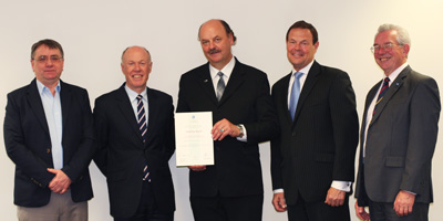 Geoffrey Booth receiving IEC Award